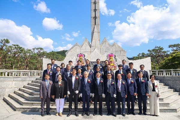2026. 09. 18 개교 80주년 기념 설립기념탑 헌화식 대표이미지