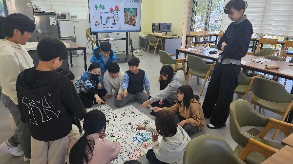 조선대 AI·SW교육센터, 곡성 초등생 대상 ‘학교로 찾아가는 김대중 독서교실’ 성료 대표이미지